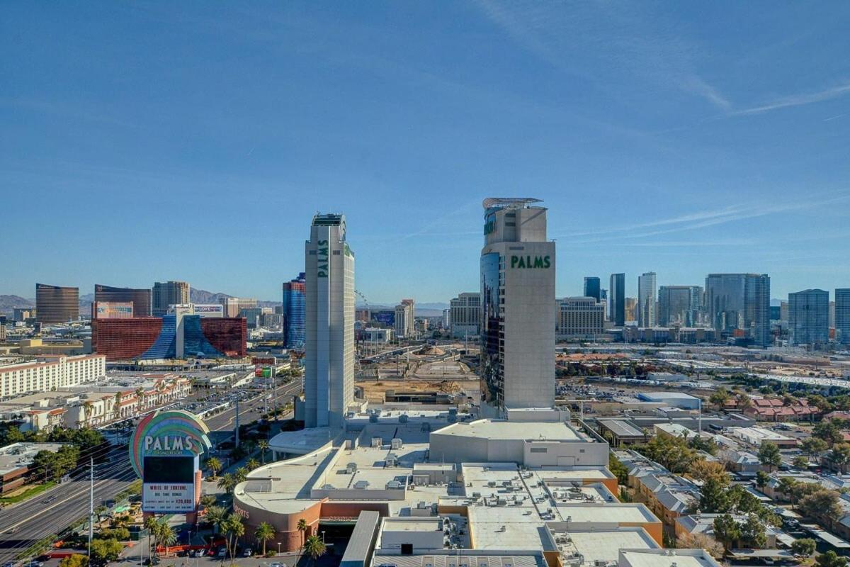 Apartment Luxury Strip View Studio- Palms Place *