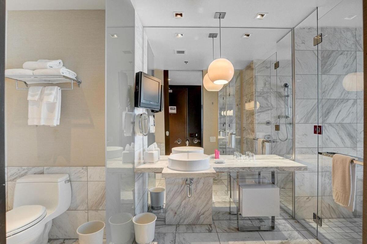 Luxury Strip View Studio- Palms Place Apartment Las Vegas