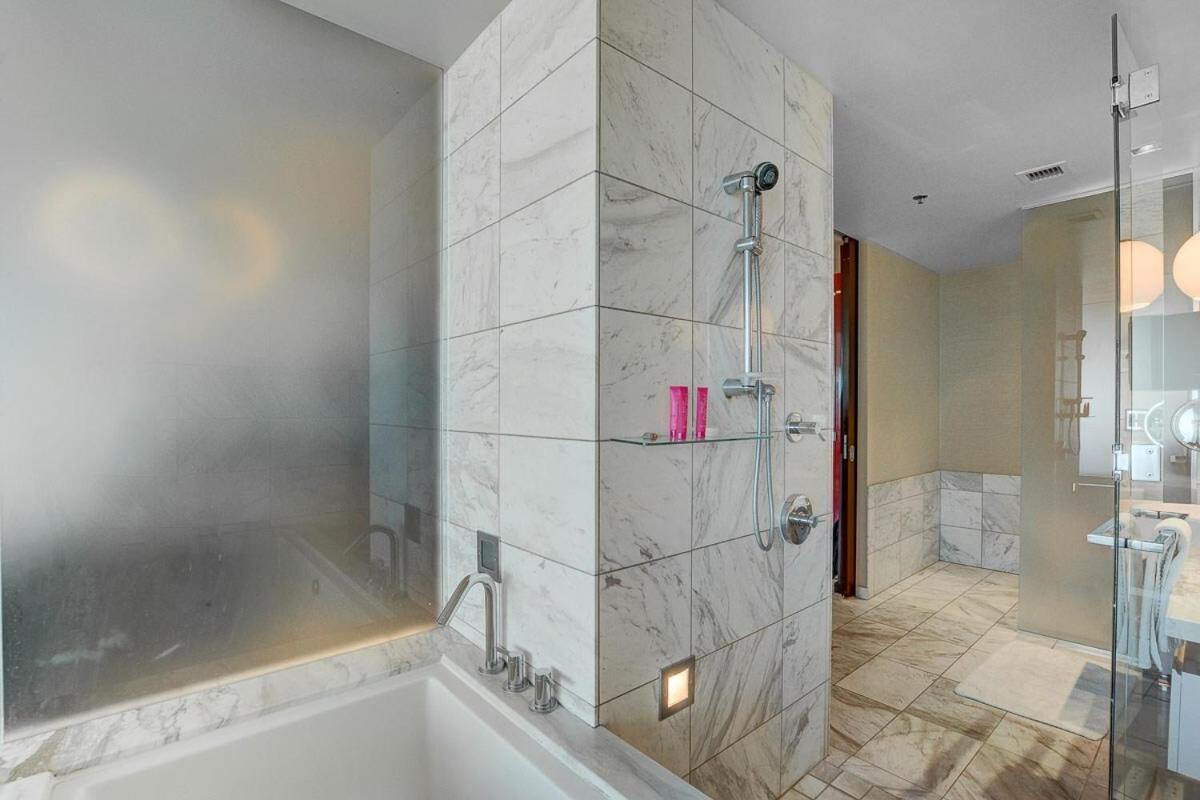 Luxury Strip View Studio- Palms Place Apartment Las Vegas